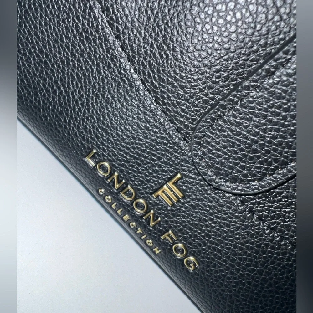 London Fog Black Felicity Pebble Zip Around Wristlet Wristlet with mirror‎